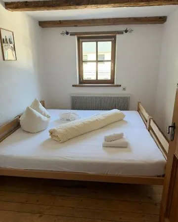 Appartement Am Dorfplatz For 6 Pers *
